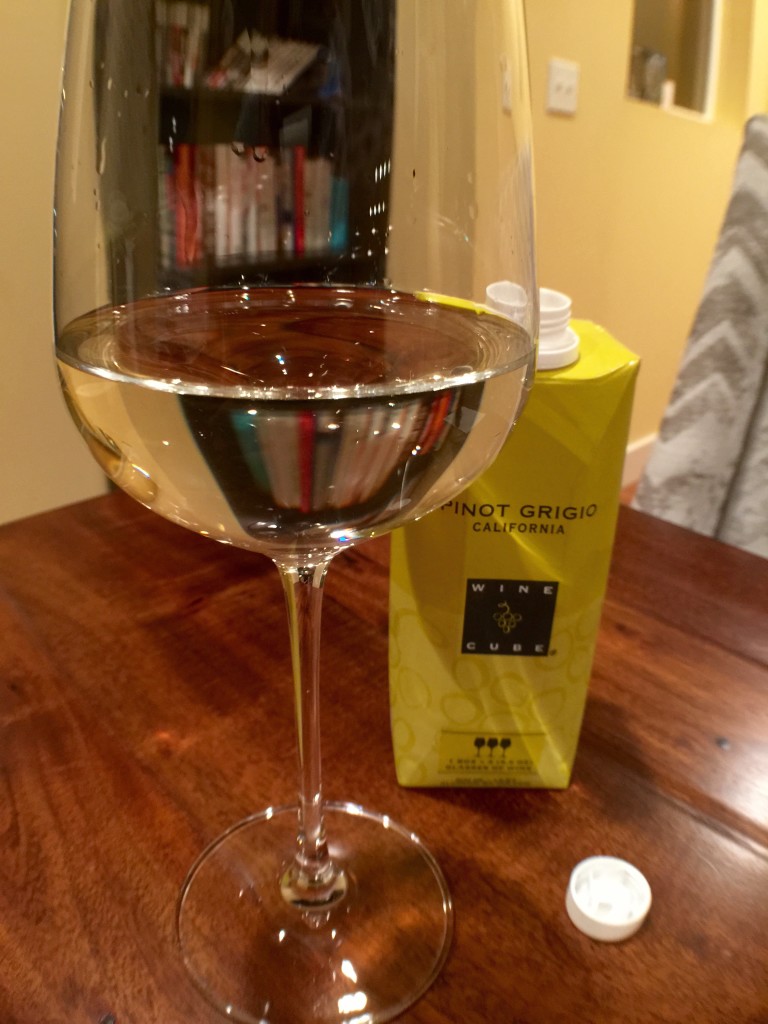 Wine Cube Pinot Grigio Pour