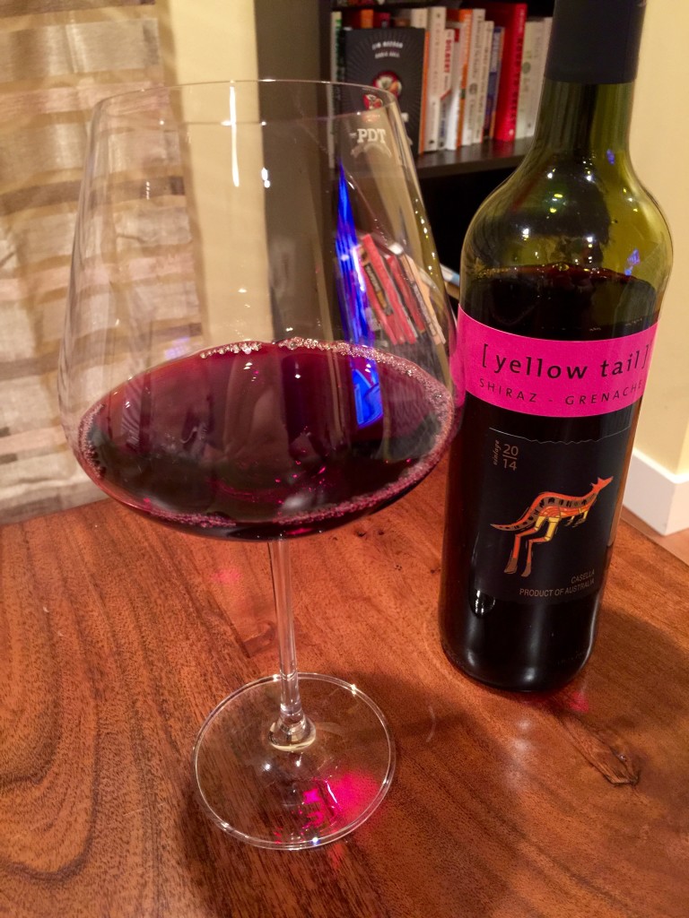 yellow tail Shiraz Grenache 2014 Pour