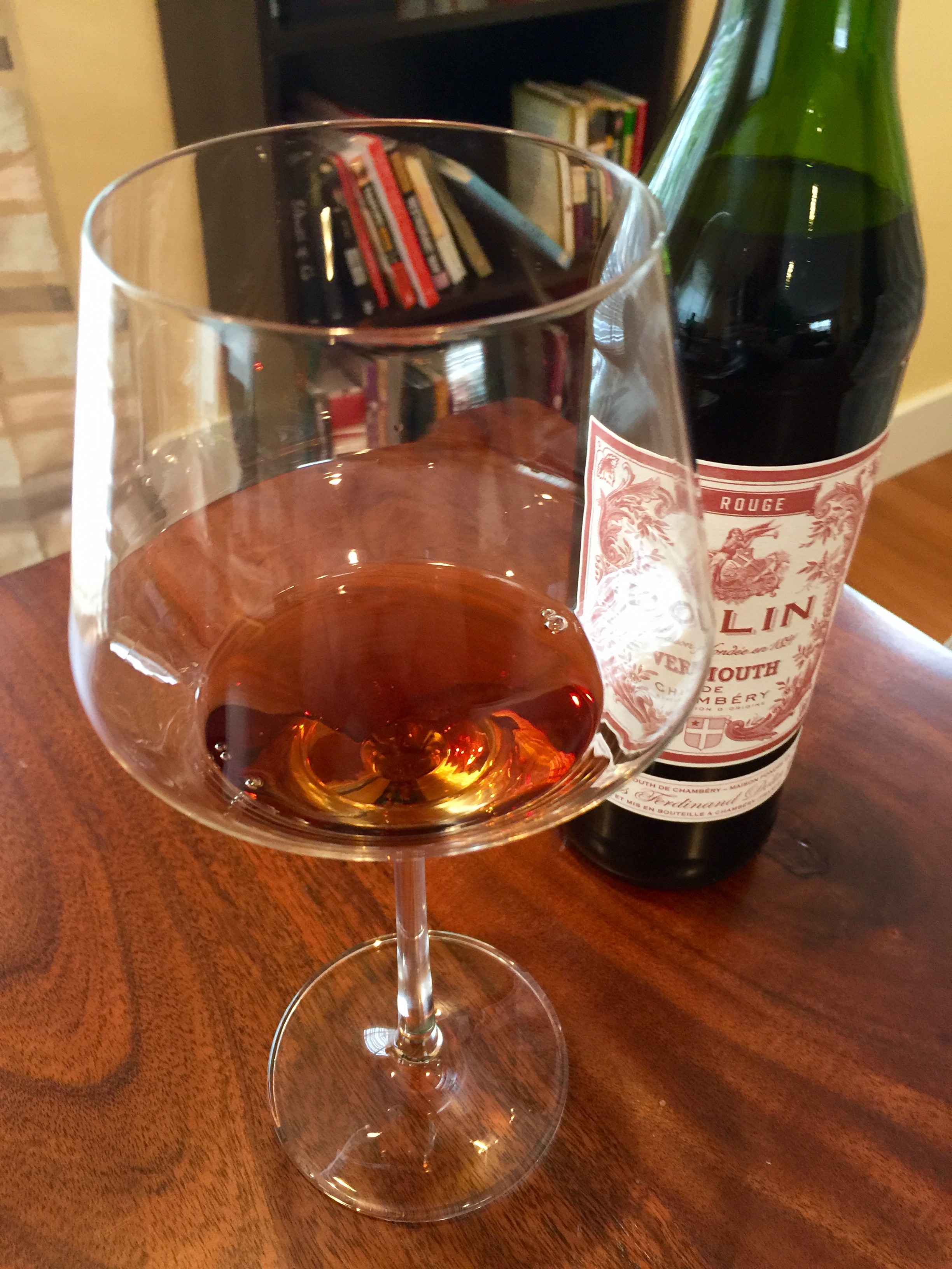 Dolin shop rouge vermouth