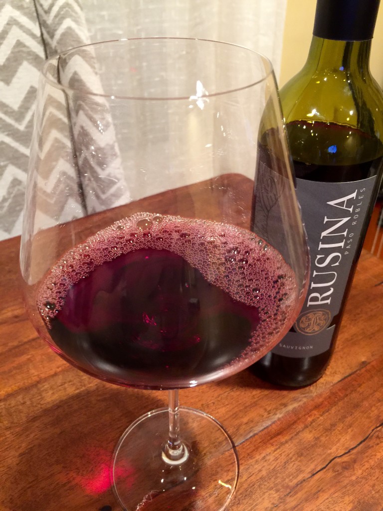 Rusina Cabernet Sauvignon 2010 Pour