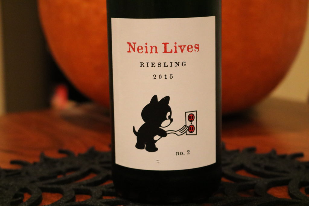 nein-lives-riesling-2015-bottle